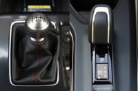 2択アンケート「スポーツカーに乗るなら、MT?AT?」【クルマら部 車論調査】 画像