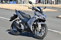 スクーターに見えるけど6速MT!走りは「CBR」譲りの個性派コミューター、ホンダ『Winner-X150』 画像