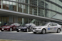 【ITS-SAFETY 2010】トヨタ、レクサス LS で公開デモに参加 画像