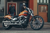 ハーレー ブレイクアウト、最大排気量エンジン搭載の2023年モデル発売 画像