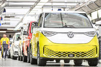 VWのEVミニバン『ID.Buzz』、欧州受注が2万6600台に 2022年 画像