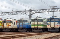 JR東日本から「115系色の本」…7種の新潟色、門外不出だった塗装用図面も 画像