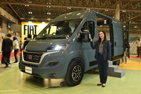 乗用車感覚で乗れるオシャレなキャンピングカーベース、フィアットプロフェッショナルが『デュカト』をお披露目…ジャパンキャンピングカーショー2023 画像