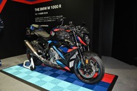 BMW M1000R Mコンペティションパッケージ、200ps超えのスーパーネイキッド…東京オートサロン2023［詳細画像］ 画像