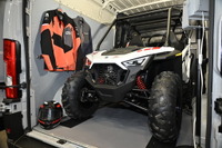 5人乗りトランポと工作車仕様、2台の個性的なデュカト:ホワイトハウス…ジャパンキャンピングカーショー2023 画像