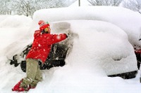 どんな防災グッズを愛車に載せてますか、あるいは必要と感じてますか…アンケート 画像