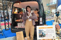 気軽に一人でどこへでも行ける! 女性オートキャンパーに聞いた…ジャパンキャンピングカーショー2023 画像