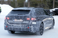 希少な電動ワゴン、BMW『i5ツーリング』、2023年内デビューに向け開発着々と 画像