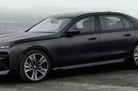 BMW 7シリーズ 新型、内外装に新オプション…3月欧州設定へ 画像