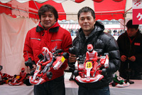 KYOSHO CUP…プレス対抗戦に本山哲選手がサプライズ参戦! 画像