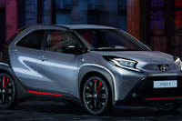 トヨタの小型SUV『アイゴX』、「UNDERCOVER」仕様が登場…欧州限定5000台 画像