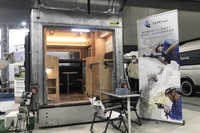 “動くガレージ”から、ホテルライクな高級モデルまで、注目のトレーラー3選…名古屋キャンピングカーフェア2023 画像
