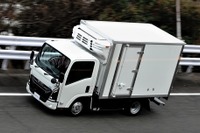 【いすゞ エルフ 新型】初のBEV投入、内外装デザインを刷新して発表 画像