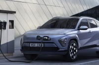 ヒョンデの小型SUV『コナ』新型、EVは航続490km…年内日本導入予定 画像