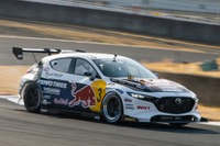 1400馬力・4ロータリーエンジンのマツダ3が吠えた! マッド・マイク選手が国内最後の岡山テストで全開走行 画像