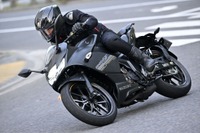 【スズキ ジクサーSF250 試乗】250ccのスポーツバイクで一番最初におススメしたい…伊丹孝裕 画像