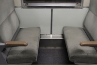 キハ40のシートをリサイクル…利用感を残した「キハ40チェア」Type40 4月7日から発売 画像