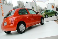 【株価】『マーチ』快走で日産が続伸 画像