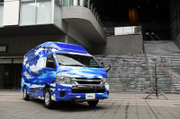 「青い救急車」登場---ベルリングが開発、優先意識向上と色弱者対応 画像