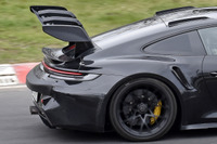 「究極の911」がさらなる進化を遂げる!謎のプロトタイプは『GT2 RS』次期型で確定か!? 画像