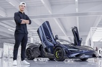 1台限りの『765 LT スパイダー』、F1のランド・ノリスに納車…マクラーレンがカスタム 画像