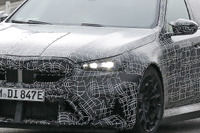 発表間近のBMW 5シリーズ 新型、『M5』はどうなる? 過激フロントマスクを目撃 画像