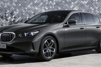 BMW『5シリーズ』新型、ダイナミックなビジネスセダンに…欧州で発表 画像
