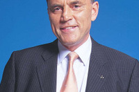 「ヨロシクオネガイシマス」---三菱グループの社長会議にエクロート氏、初登板 画像