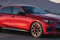 BMW『i5』に最強「M」、ツインモーターは601馬力…欧州で設定 画像