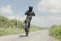 最高速度65km/h、高性能電動キックスクーター「VERACITY VX50/125」がビックカメラで販売開始 画像