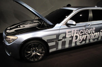 【BMW 7シリーズ 新型発表】ハイブリッドは来年、その他のバリエーションは? 画像