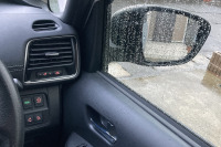 梅雨の車内の悩み解消法! 臭いとカビ対策のポイントとは?【カーライフ 社会・経済学】 画像