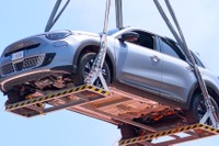 フィアットの小型電動SUV『600e』、ティザー写真と映像を公開 画像