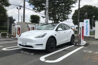 国内コンビニで初、テスラ用急速充電器をファミリーマートが導入 画像