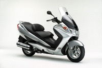 スズキ『スカイウェイブ250』初のフルモデルチェンジ---価格は据え置き 画像