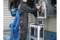 電動タイヤリフターを14日間無料レンタル、KTCが法人向けお試しサービス開始 画像
