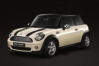 MINI、新車購入でチェッカーフラッグのアクセサリープレゼント　4月30日まで 画像