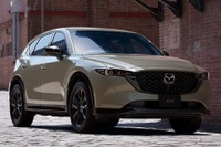 マツダ『CX-5』に「カーボンターボ」を新設定…米2024年型 画像