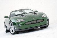 【ボンドカー2002】ジャガー『XKR』---四輪駆動でF1カラー 画像