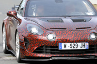 これがアルピーヌ『A110』最終章か…? 時速300km超えの究極モデルを開発中 画像