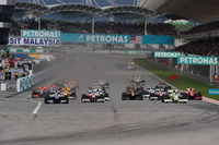 【F1マレーシアGP】決勝…降雨赤旗終了、バトン連勝 画像