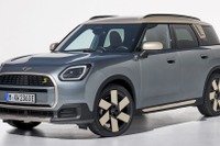 MINI クロスオーバー 新型にEV、ツインモーターは313馬力…IAAモビリティ2023で発表へ 画像