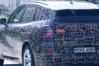 「X」テールライトが見えた!BMW『X3』次期型、最新プロトタイプから見えたものは 画像