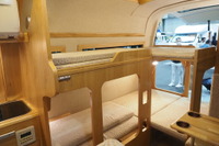 2人×2段の拡張常設ベッドが斬新！：カトーモータース「ブルームーンEX」…名古屋キャンピングカーフェア2023オータム 画像