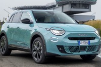 フィアットの小型電動SUV『600』、48Vマイルドハイブリッドを追加 画像