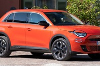 フィアットの新型EV『600e』、欧州発売へ…最上位「La Prima」設定 画像