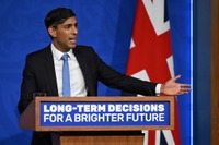 【株価】トヨタが続落---英首相発言、為替円安好感し買い先行も失速 画像