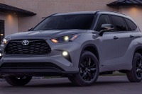 トヨタの中型SUV『ハイランダー』、シックな「ナイトシェード」設定…米2024年型 画像