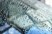 台風や秋雨に備える! ガラス撥水剤の必要性と効果とは?~Weeklyメンテナンス~ 画像