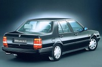 ランチア復活へ! 新型フラッグシップがBEVで2026年に登場 画像